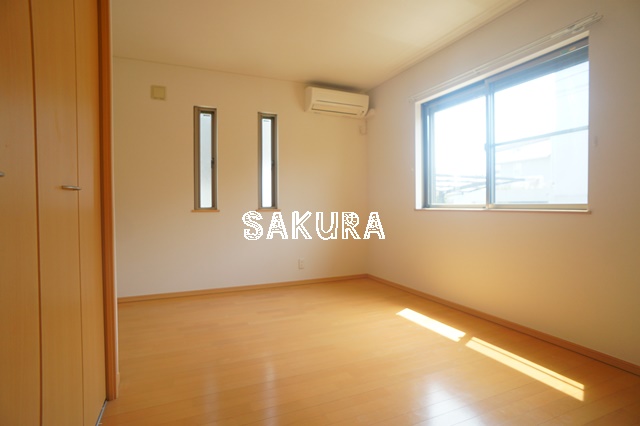 その他設備　室内エアコン付き♪