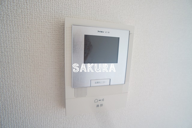 セキュリティ　女性の方でも安心のモニター付きインターフォン♪