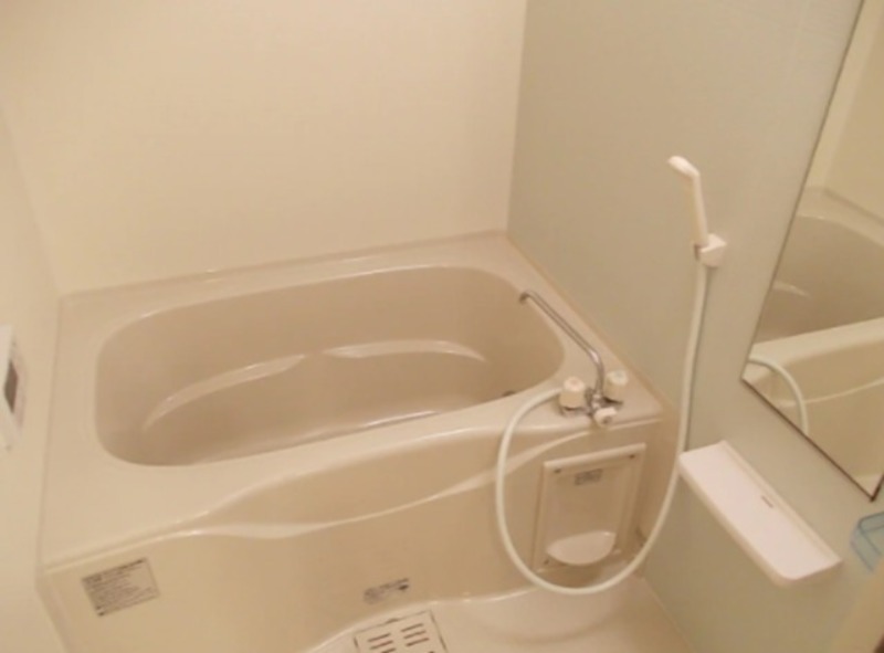 バス・シャワールーム　図面と現状に相違がある場合には現状を優先．．．