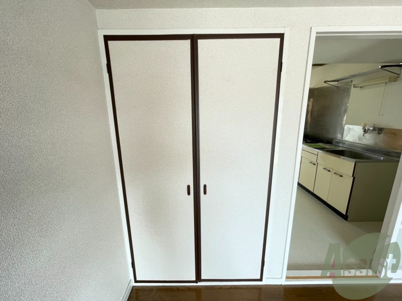 収納　こちらには収納があります。荷物がたくさんあっても安心。