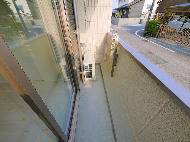 バルコニー　陽当たり良好なバルコニーです