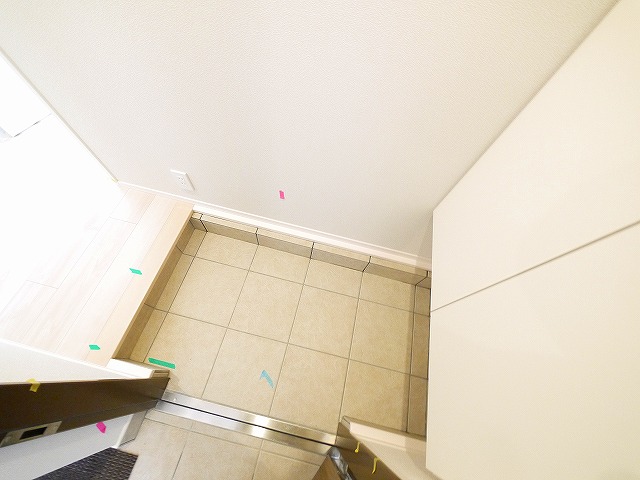 玄関　収納もある玄関です