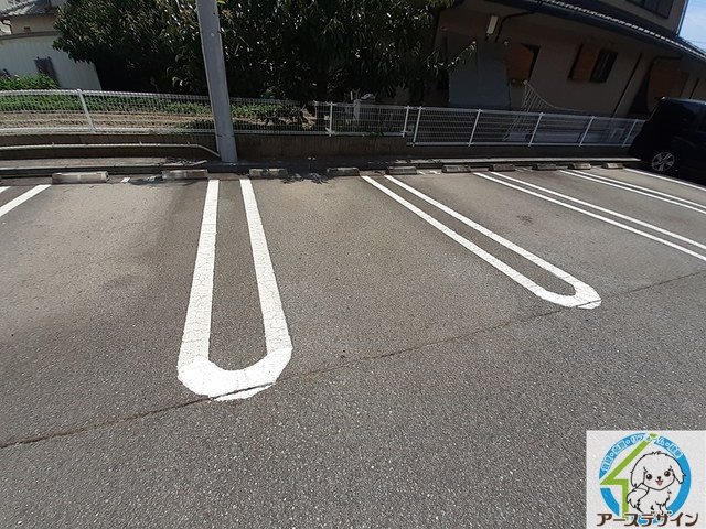 駐車場　※パース写真