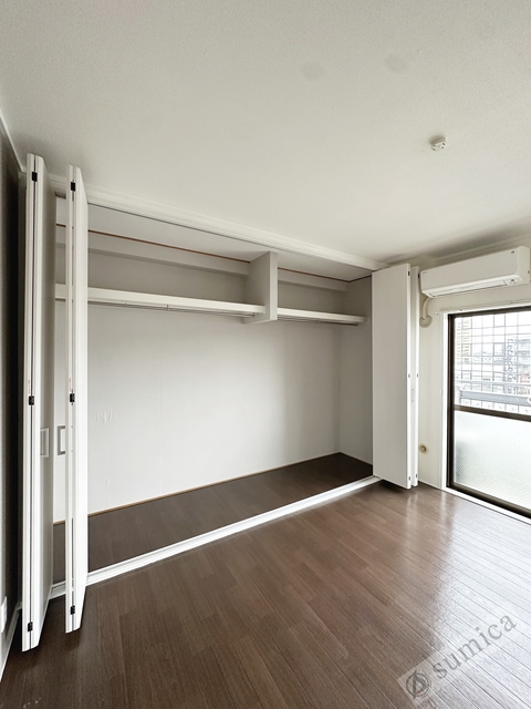 収納　大型クローゼット完備