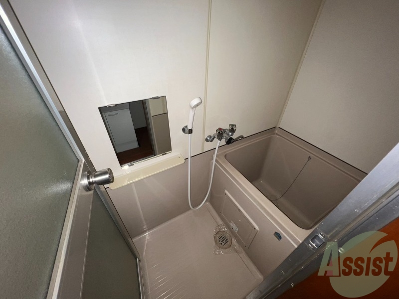 バス・シャワールーム　１人暮らしにはピッタリのサイズ感ですね！