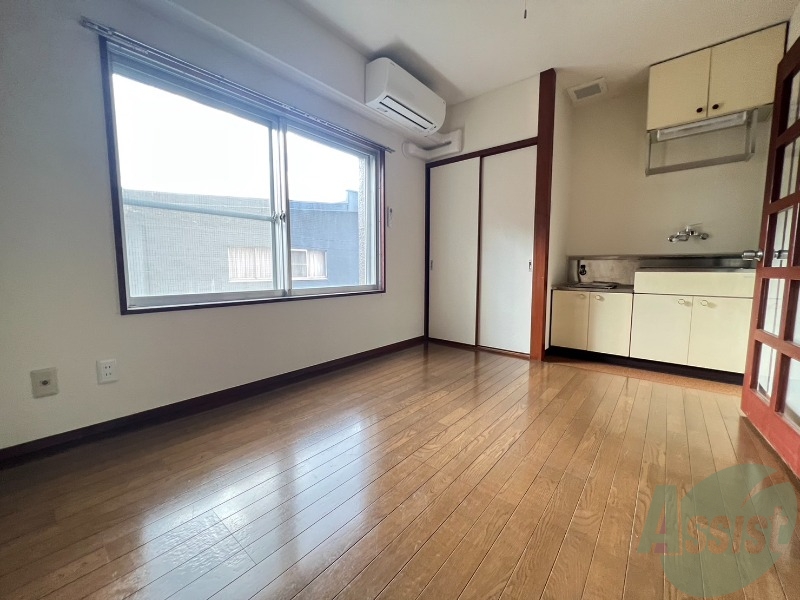 居室・リビング　６．０帖のリビングを撮影しました。伸び伸び出来そうですね。