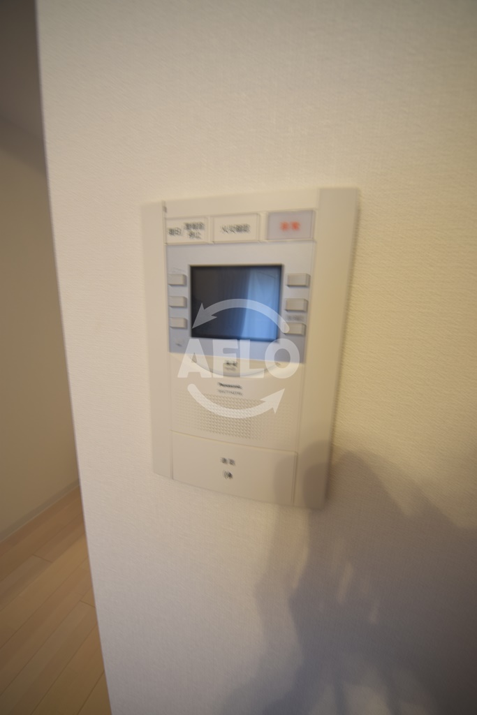 セキュリティ　Luxe難波西III　ＴＶ付モニターフォン