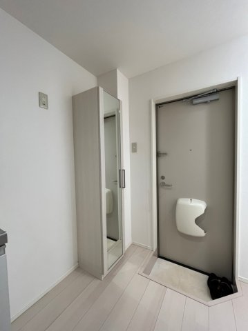 玄関　同シリーズ物件の写真になります。