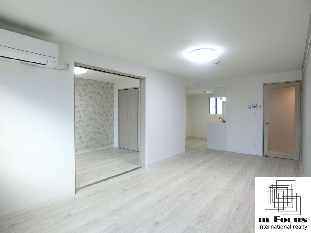 居室・リビング　エアコン付きで暑い夏も快適です