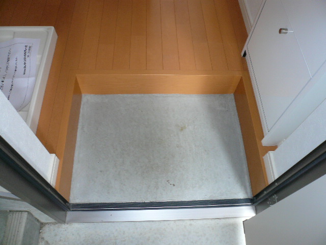 玄関　※モデル写真