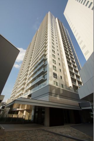 建物外観　横浜を一望できるオーシャンフロントのマンションです