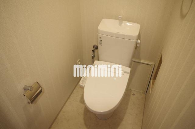 トイレ　清潔感のあるお手洗いです。