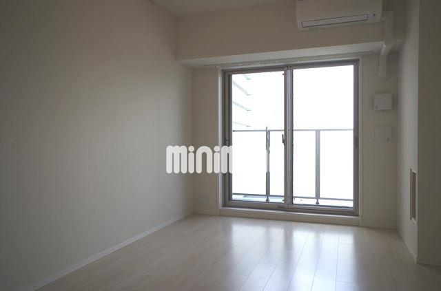 居室・リビング　日当たりがいいお部屋です。