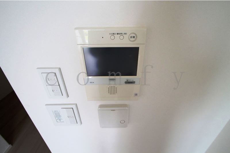 セキュリティ　モニターフォン付きです。