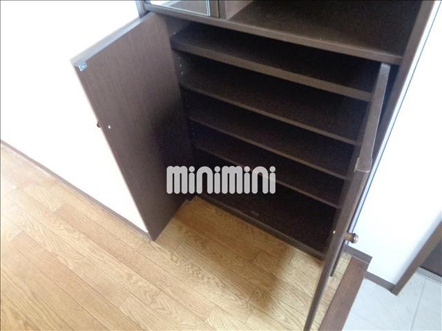 玄関　シューズボックス。