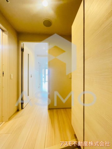 玄関　同マンション別部屋　参考写真