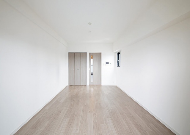 居室・リビング　※別号室の写真です