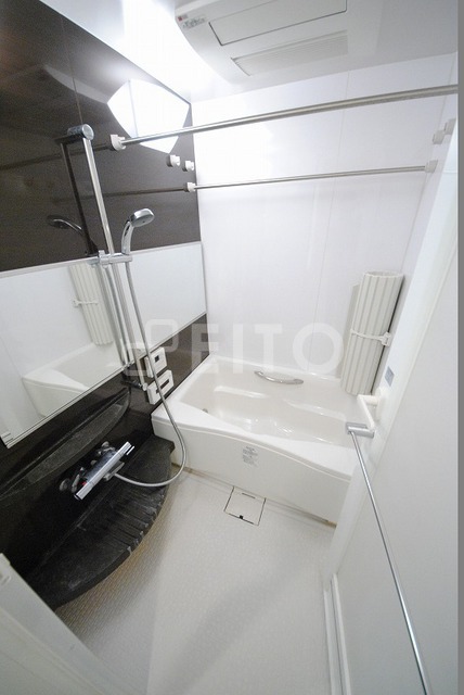 バス・シャワールーム　写真は５０６号室