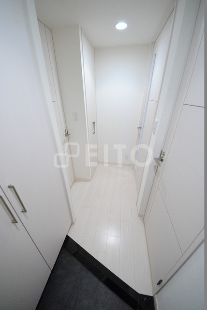 玄関　写真は５０６号室