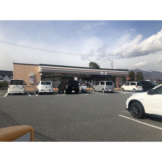 コンビニ　セブンイレブン長野稲里店（コンビニ）まで245m