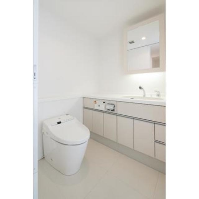 トイレ　※写真は同タイプ住戸です。