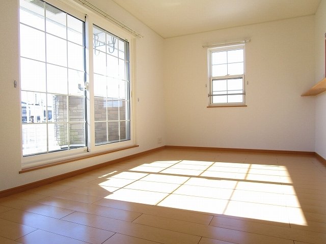 居室・リビング　こちらのリビングで趣味の時間をお楽しみください