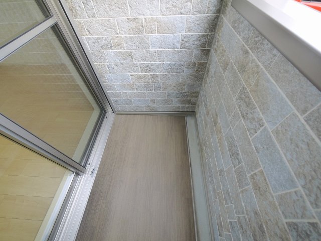 バルコニー　開放的で明るい空間を演出してくれるバルコニーです