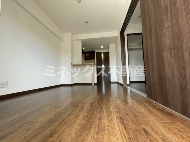 居室・リビング　同タイプのお部屋の写真。現況を優先します。