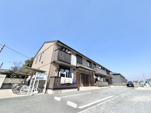 建物外観　落ち着いた雰囲気の外観です