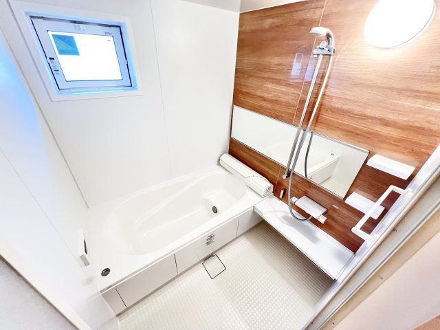 バス・シャワールーム　ゆったり過ごせるお風呂です