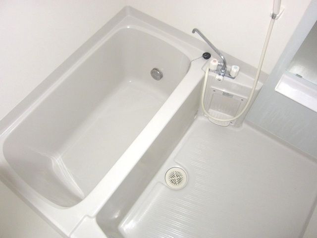 バス・シャワールーム　☆追焚きバス☆