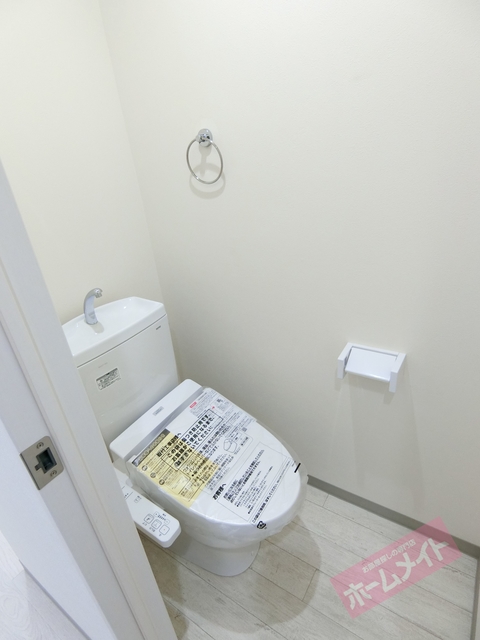 トイレ　温水洗浄便座付き♪