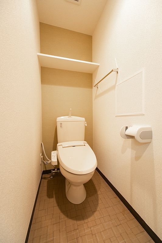 トイレ　■温水洗浄便座