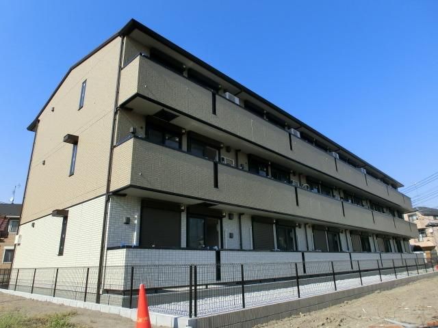 建物外観　2014年築！