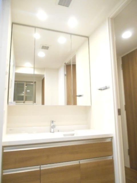 洗面設備　洗面化粧台