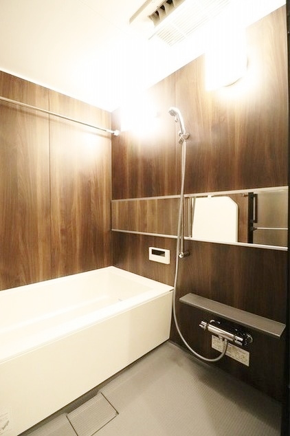 バス・シャワールーム