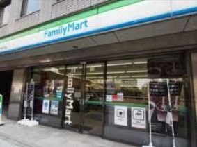 コンビニ　ファミリーマート佃二丁目店（コンビニ）まで285m
