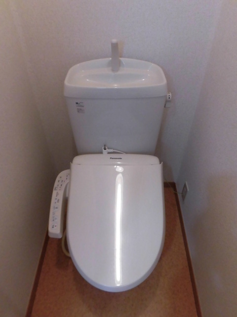 トイレ　※別部屋参考写真