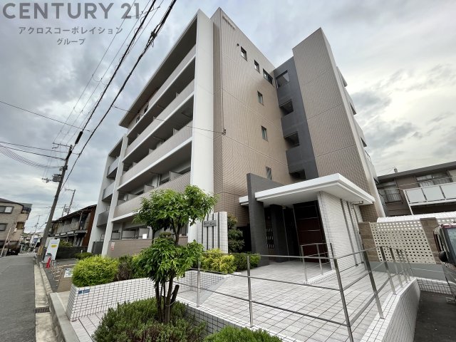 建物外観　オートロック付きで安心です