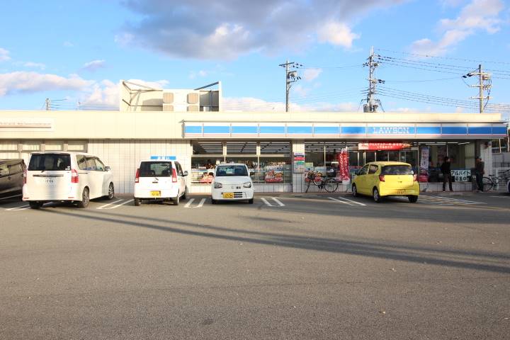 コンビニ　ローソン（コンビニ）まで521m