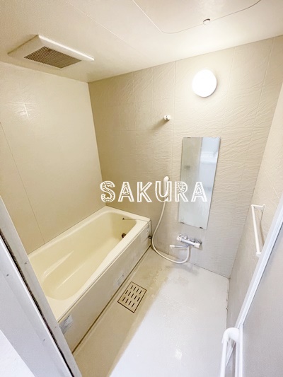 バス・シャワールーム　日々の疲れを癒すお風呂です♪