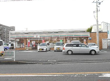 コンビニ　セブンイレブン 相模原東林間1丁目店（コンビニ）まで827m
