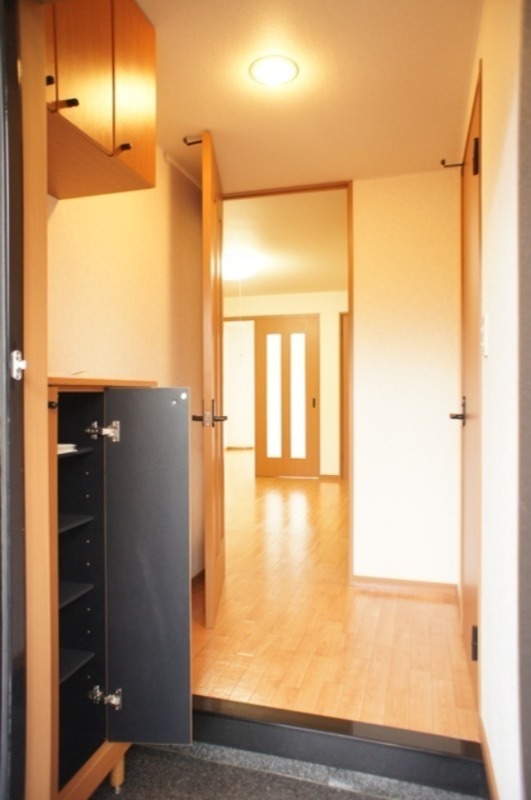 玄関　図面と現状に相違がある場合には現状を優先