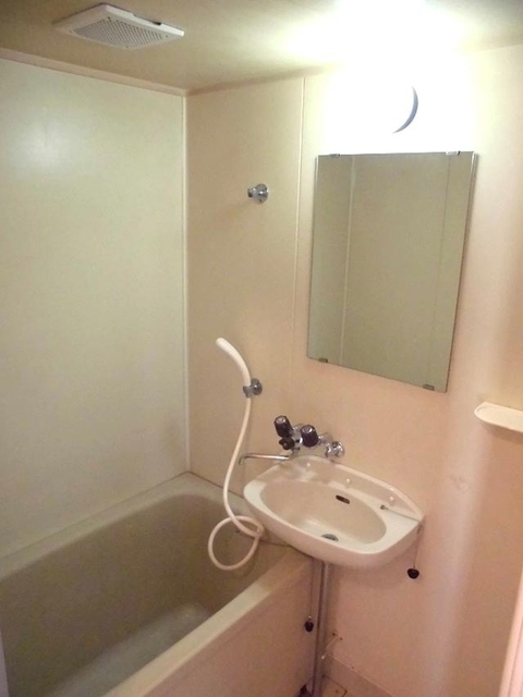 バス・シャワールーム　洗面台付きユニットバス