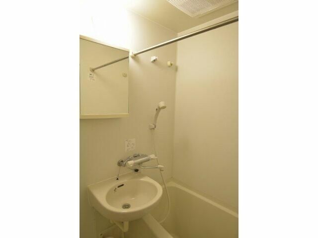 バス・シャワールーム　洗面