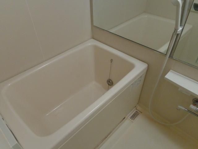 バス・シャワールーム　追い焚き機能付バス