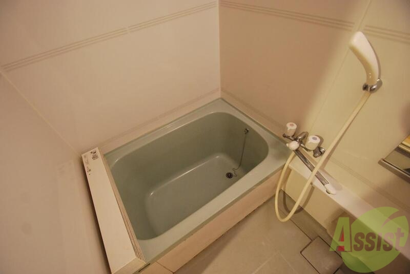 バス・シャワールーム　広々した浴槽