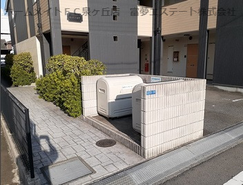 エントランス　入口