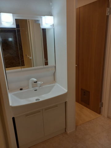 洗面設備　同仕様