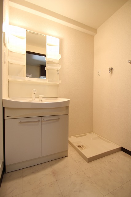 洗面設備　同物件別号室の写真です。